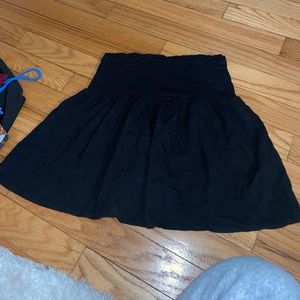 black xs flowy shorts that look like skirt